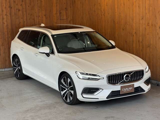 V60 リチャージ プラグイン ハイブリッド T6 AWD インスクリプション
