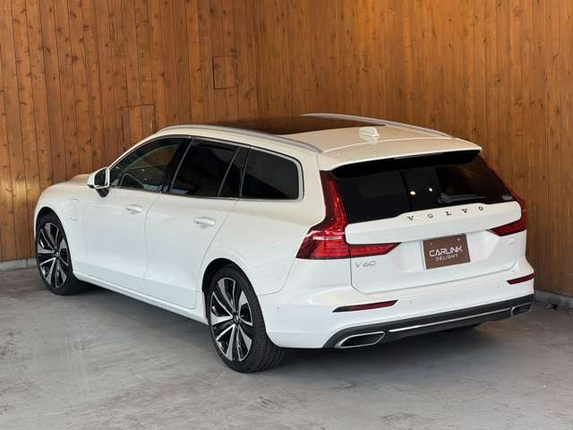 V60 リチャージ プラグイン ハイブリッド T6 AWD インスクリプション