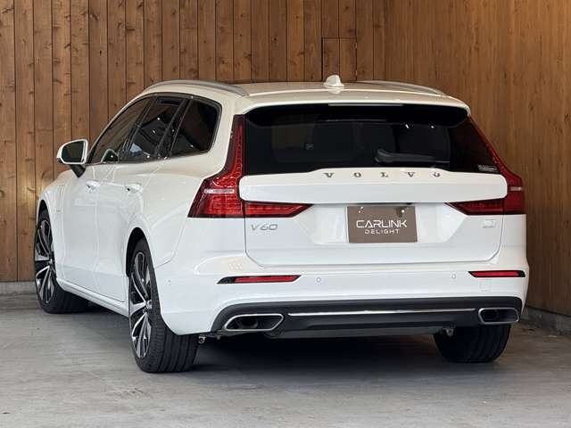 V60 リチャージ プラグイン ハイブリッド T6 AWD インスクリプション
