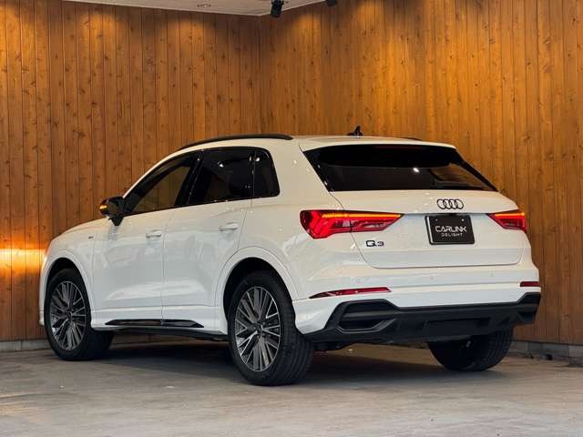 Q3 35 TFSI Sライン