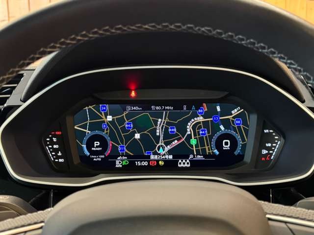 Q3 35 TFSI Sライン