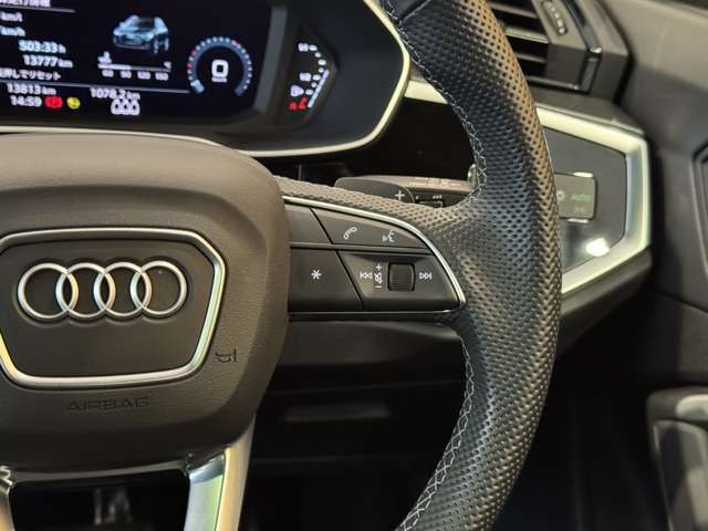 Q3 35 TFSI Sライン