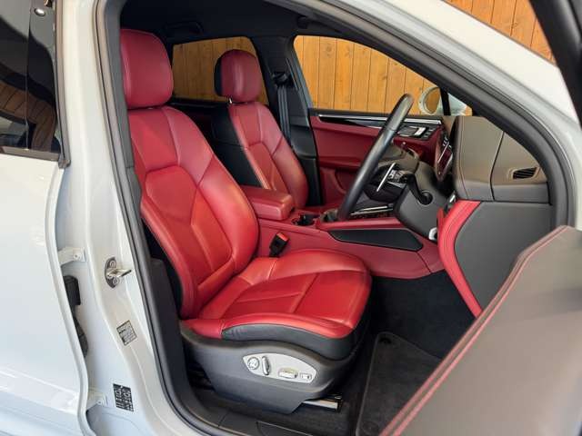 マカン PDK 4WD
