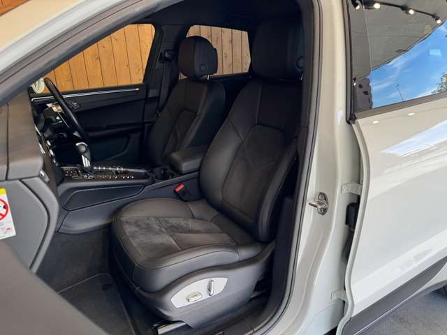 マカン PDK 4WD