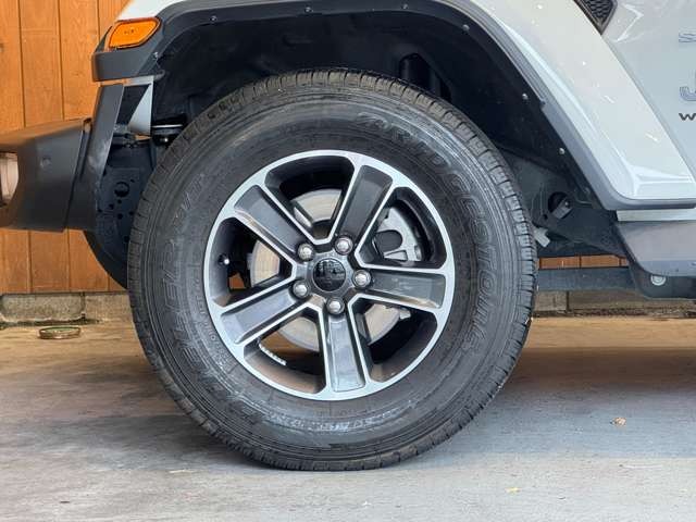 ラングラー アンリミテッド サハラ 2.0L 