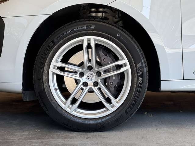 マカン PDK 4WD