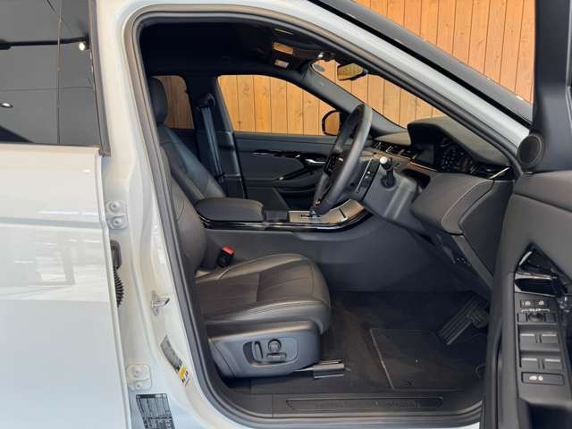 レンジローバーイヴォーク S 2.0L D200