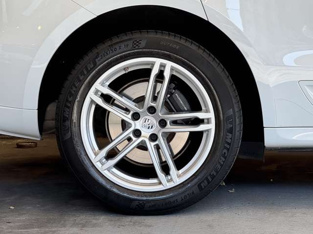 マカン PDK 4WD