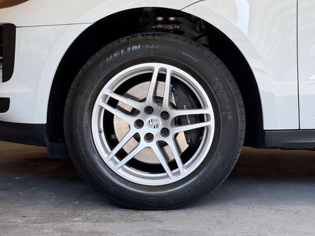 マカン PDK 4WD