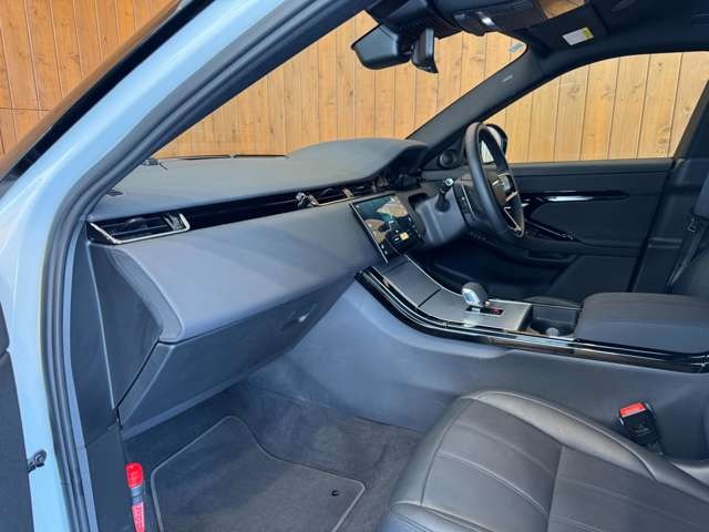 レンジローバーイヴォーク S 2.0L D200