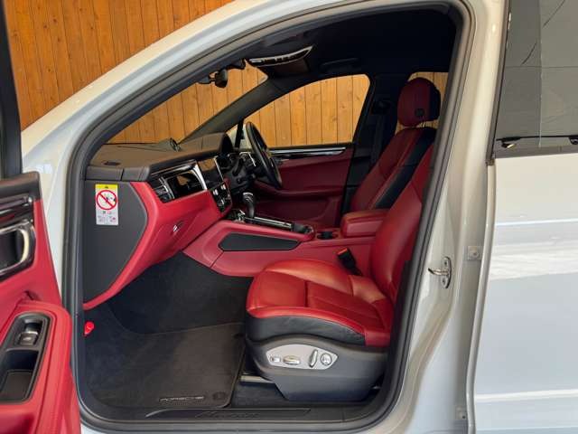 マカン PDK 4WD