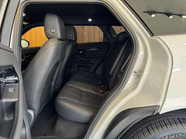 レンジローバーイヴォーク S 2.0L D200