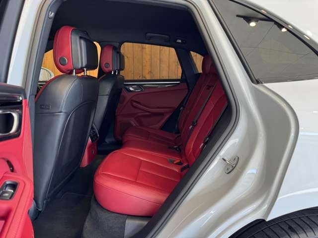 マカン PDK 4WD