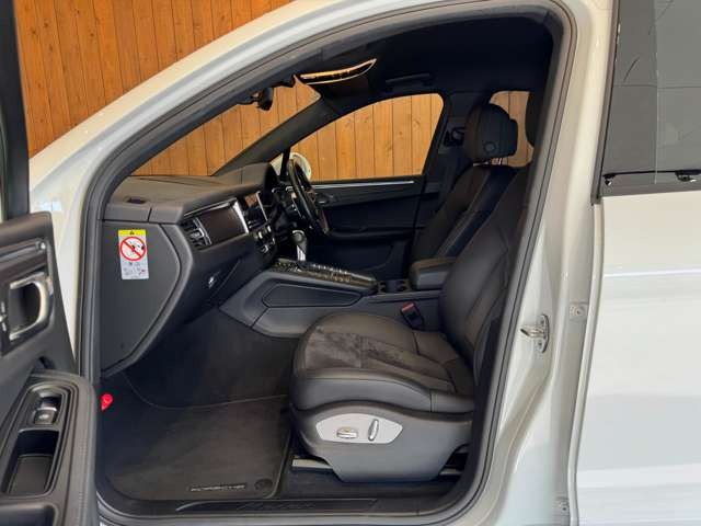 マカン PDK 4WD