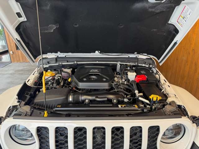 ラングラー アンリミテッド サハラ 2.0L 
