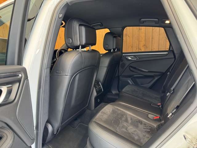 マカン PDK 4WD