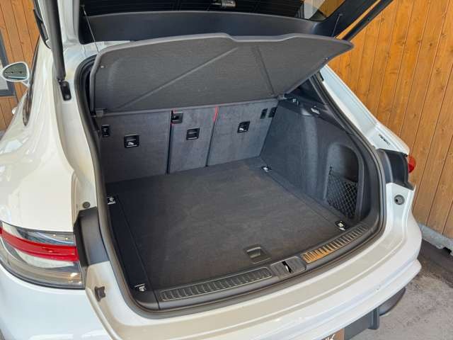 マカン PDK 4WD