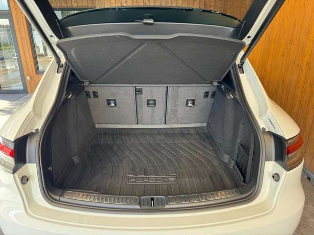 マカン PDK 4WD