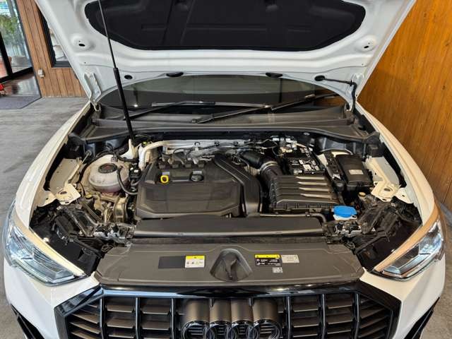 Q3 35 TFSI Sライン