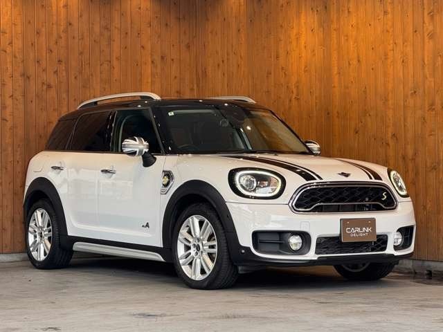 ミニクロスオーバー クーパー S E オール4  167.9万円